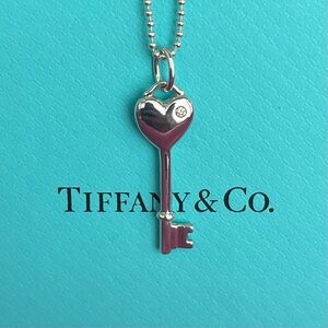 ✨✨✨SOLD✨✨✨ Tiffany & Co. Silver Heart Key with Diamond Pendant Necklace